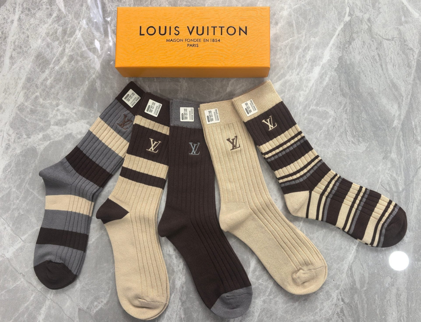 Louis Vuitton Socks(One pair of each style)