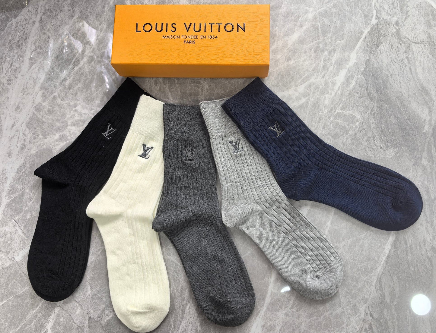 Louis Vuitton Socks（One pair of each style)
