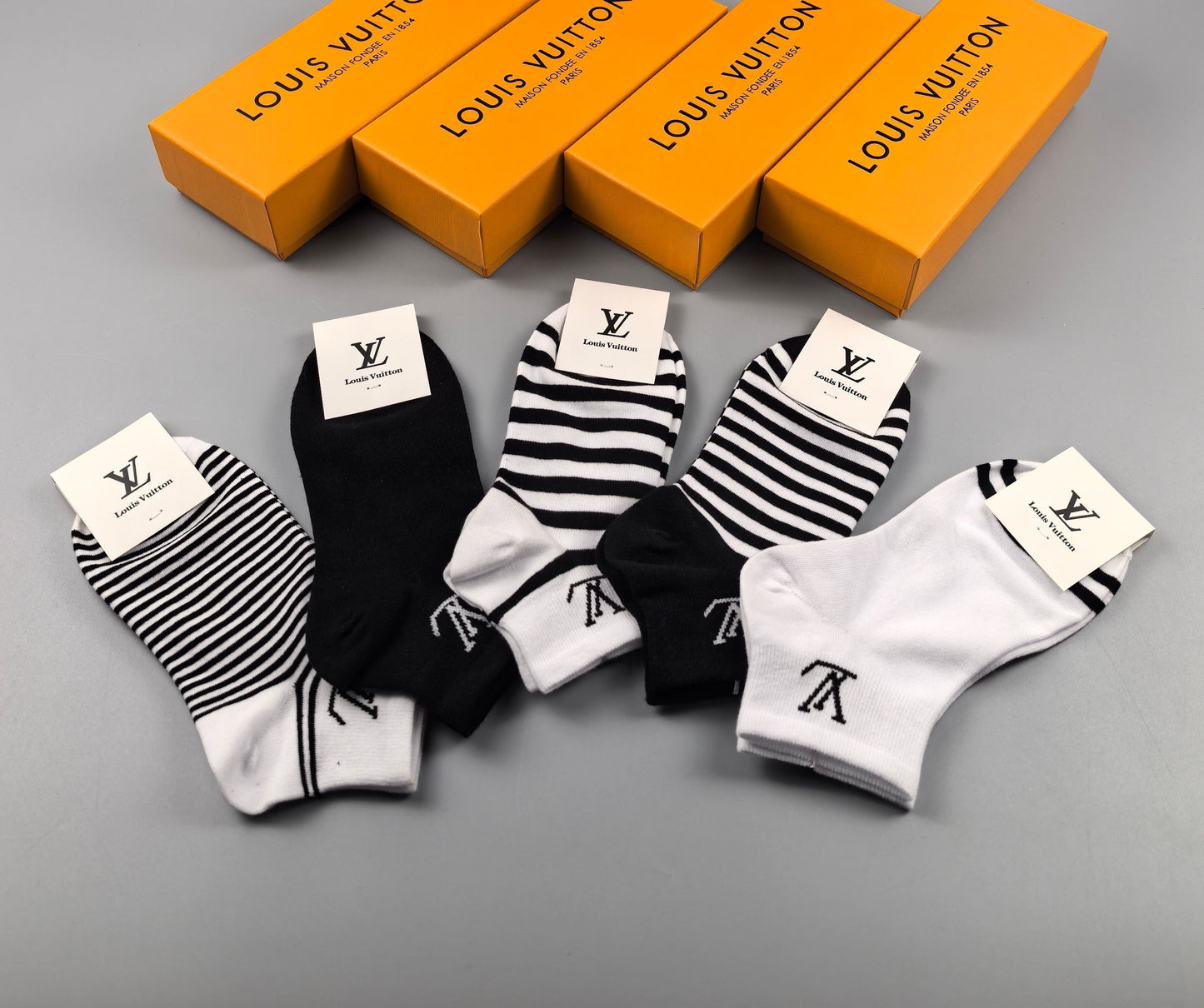 Louis Vuitton Socks（One pair of each style)