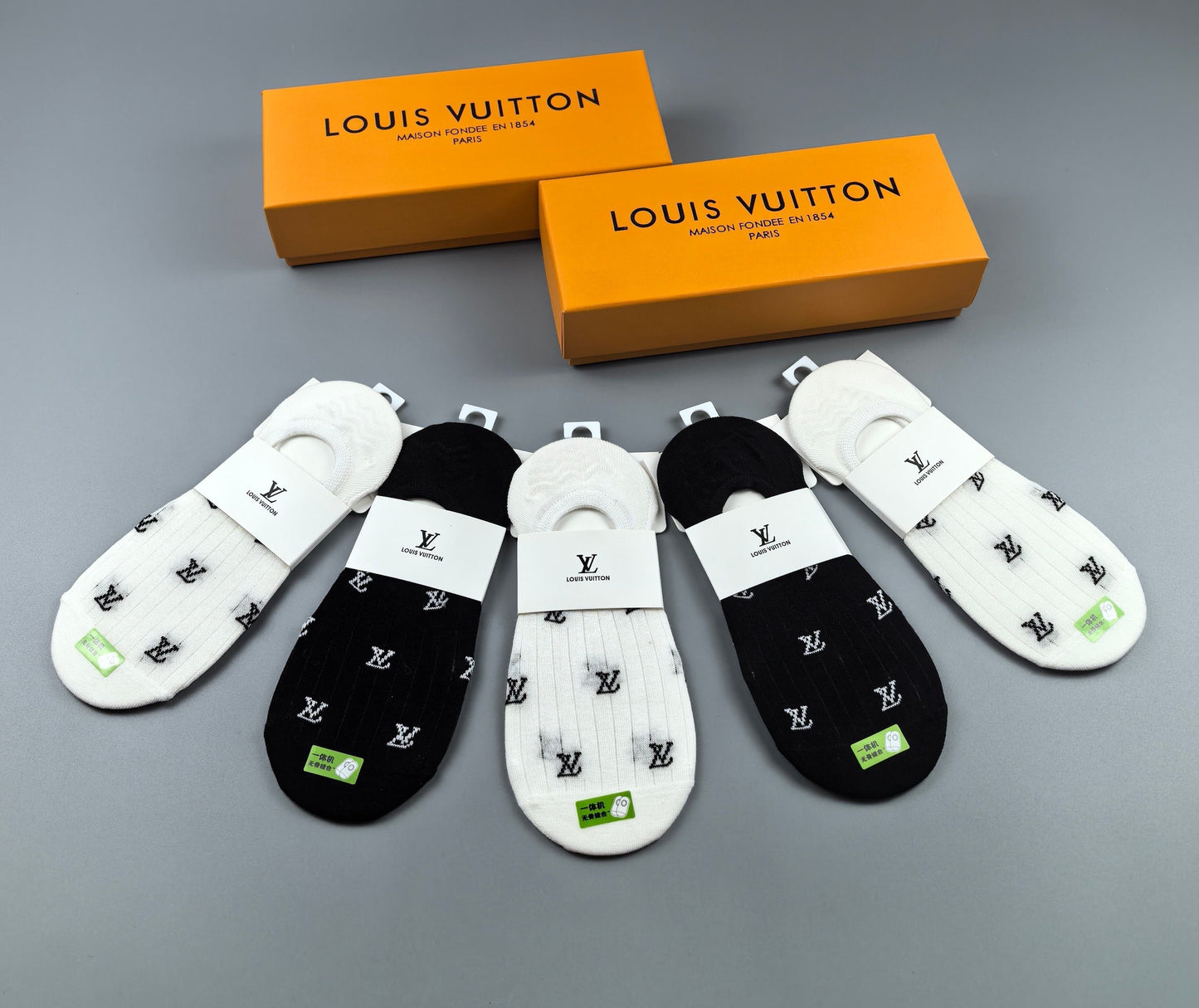 Louis Vuitton Socks（One pair of each style)